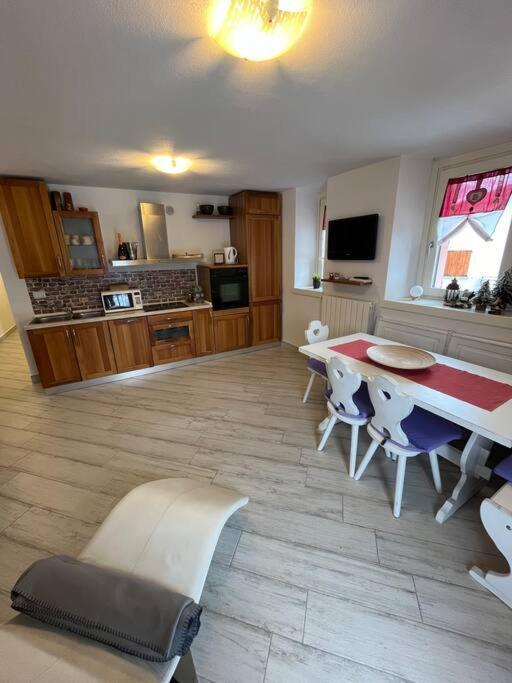 Trilocale Con Vista Piste Da Sci Daire Villa d'Allegno Dış mekan fotoğraf